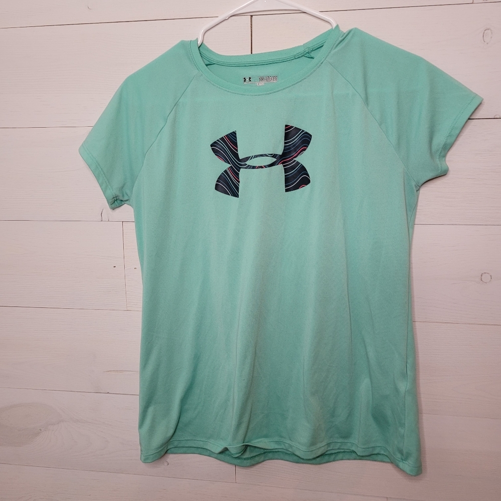 Under armour shirt🌴